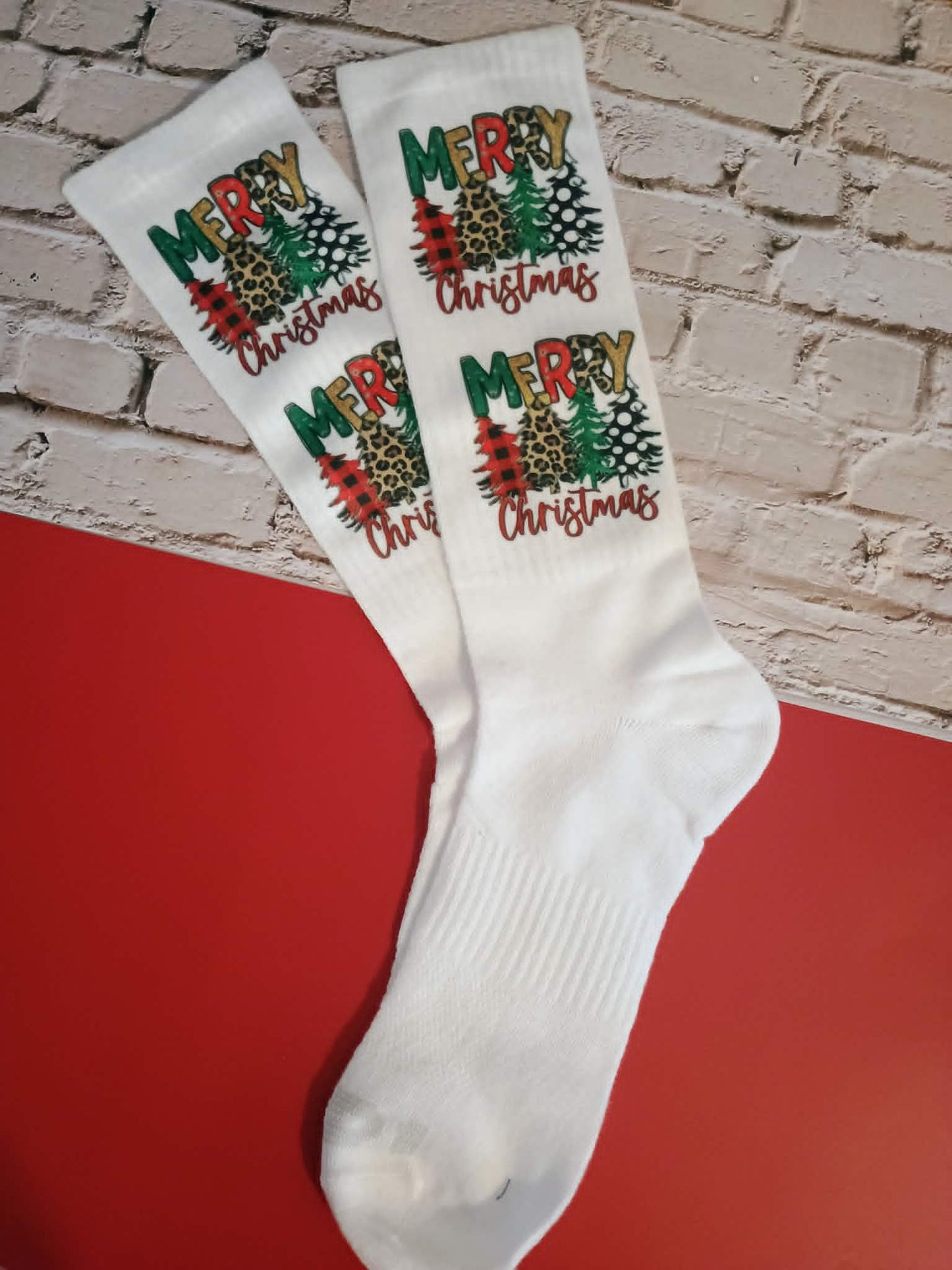 Christmas socks~Athletic Crew~Merry Christmas with trees