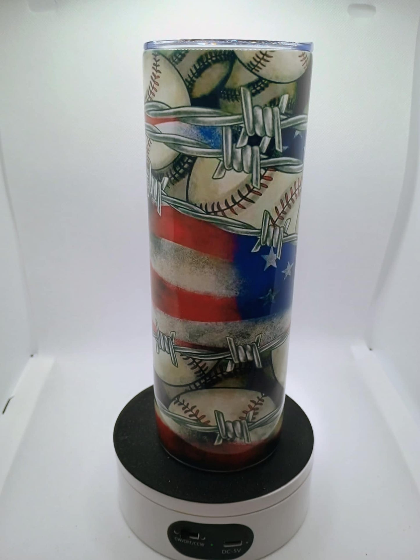 20 oz tumbler~Baseball's with barbed wire