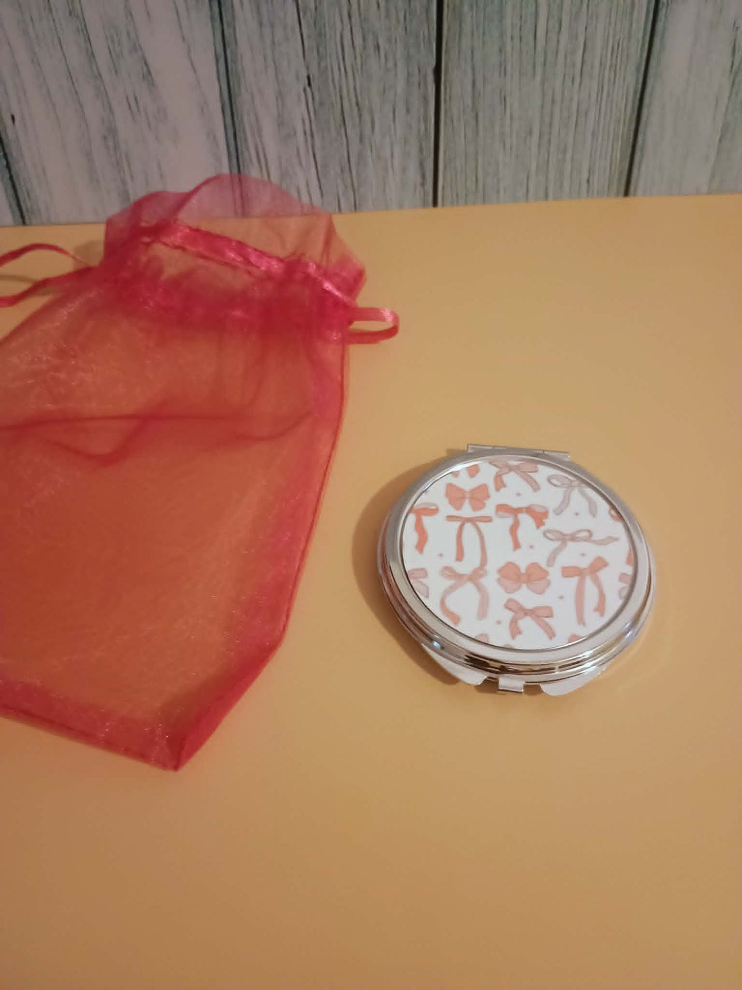 Compact mirror~Pink bows