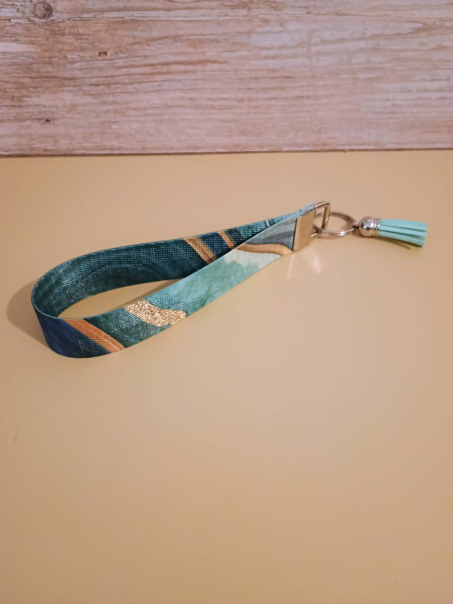 Wristlet keychain~green multi
