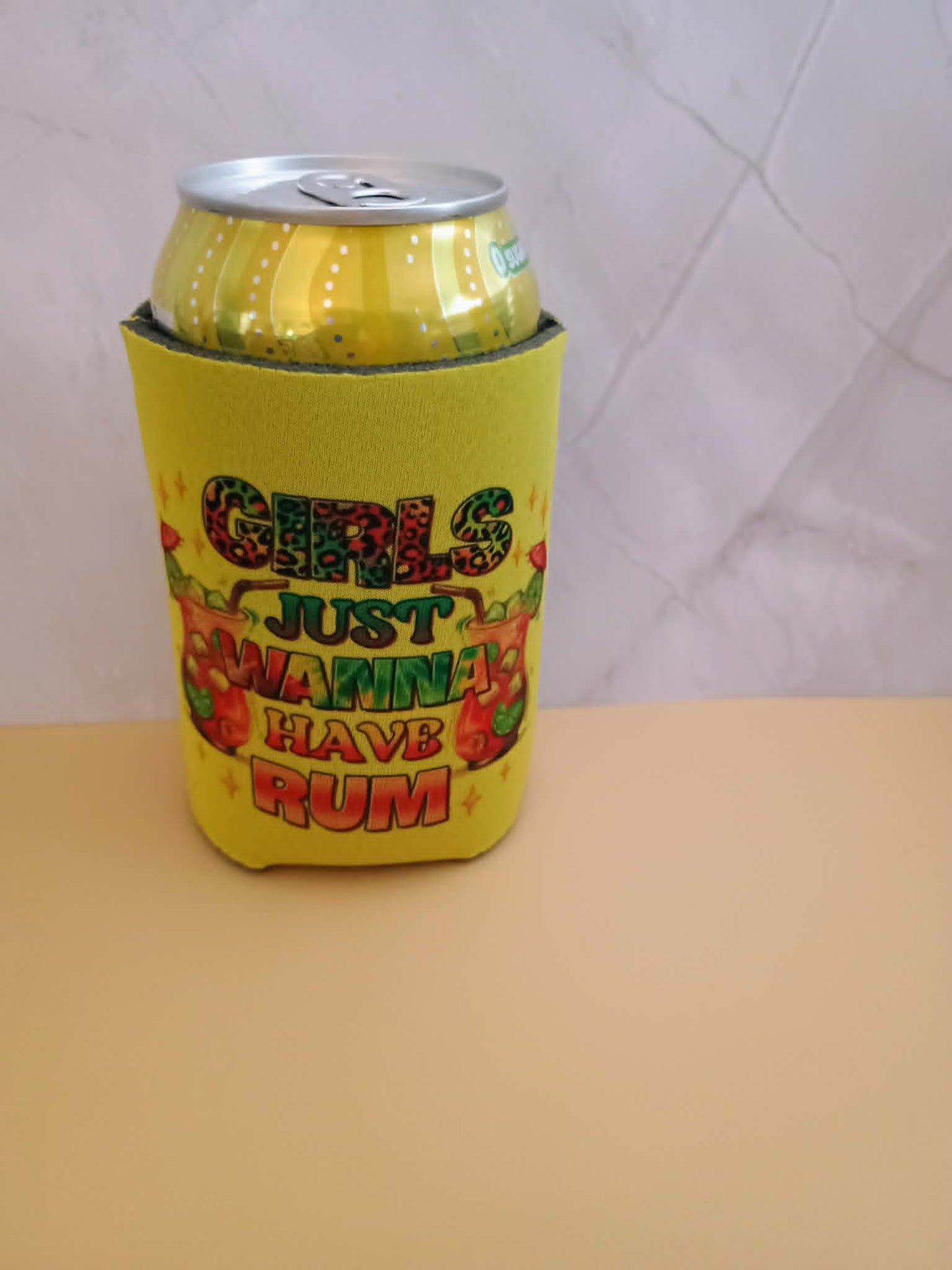 Can koozie~Girls just wanna have RUM