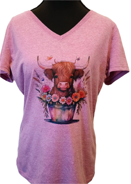 Women's Medium t-shirt~Highland cow~light pink