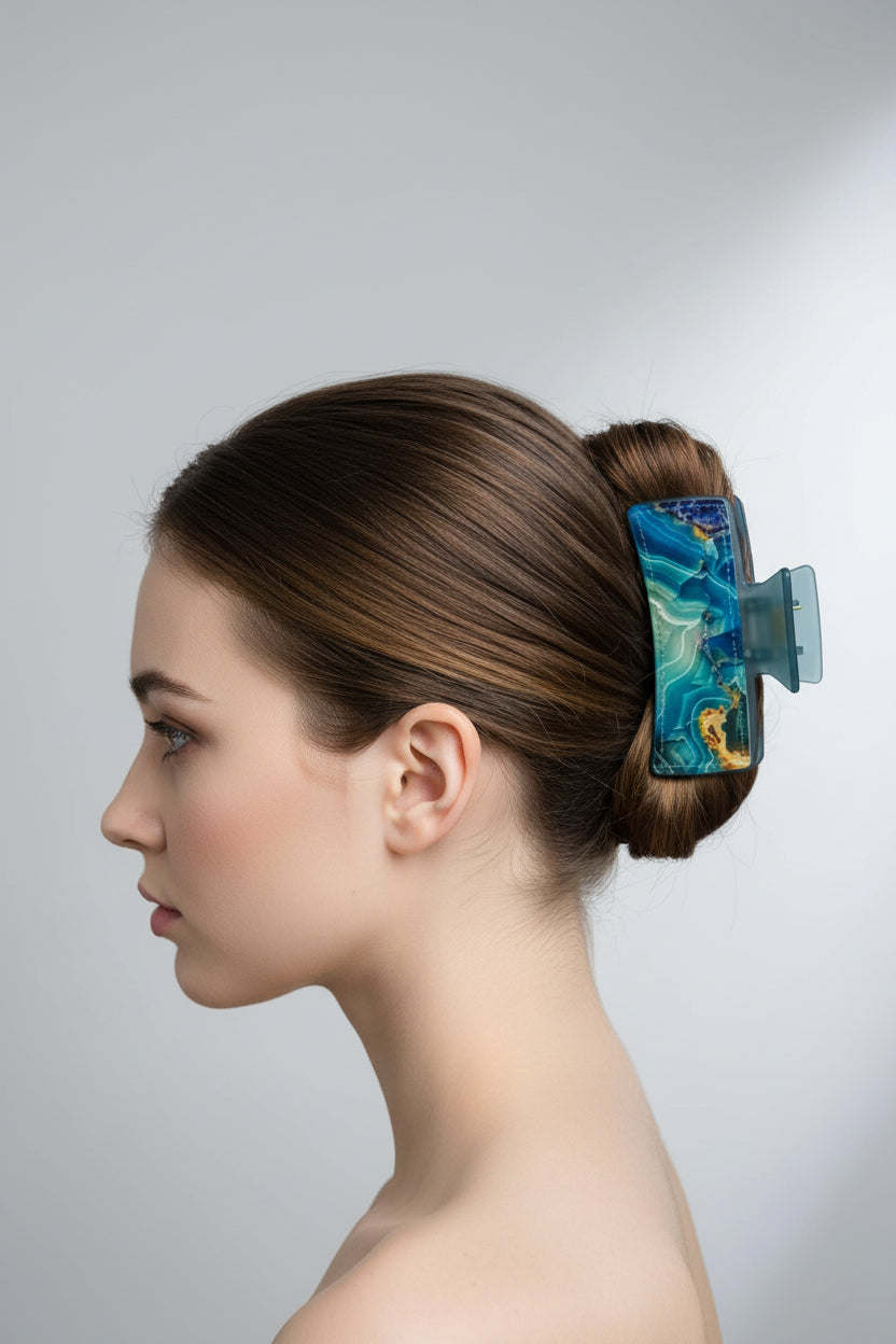 Hair clip~blue marble