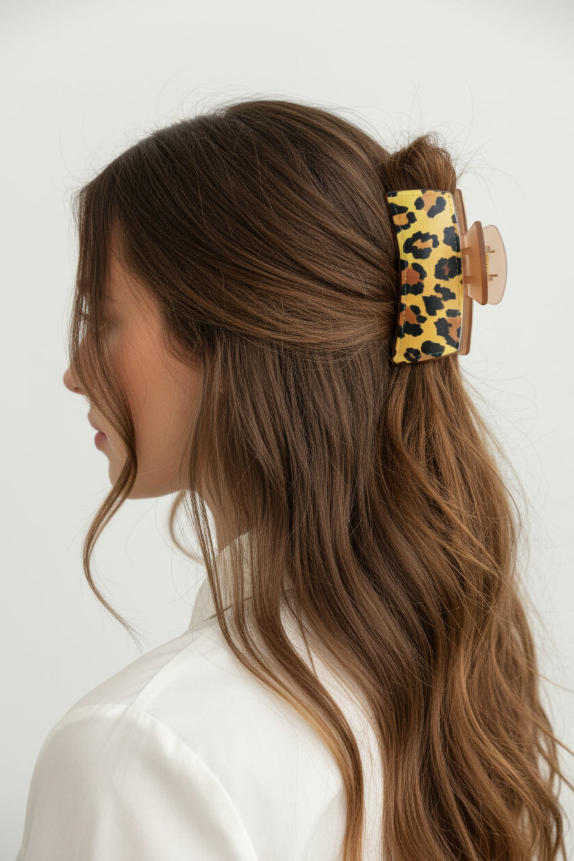 Hair clip~brown leopard