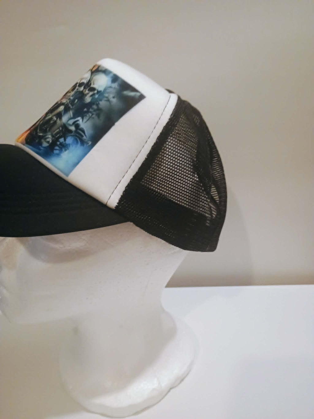 Trucker hat~skulls