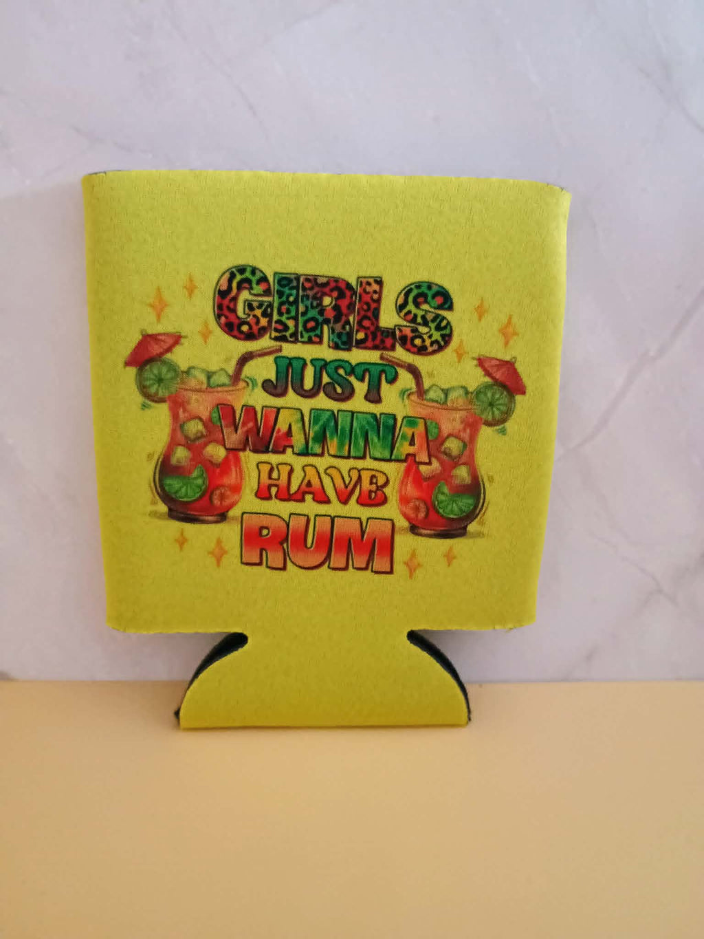 Can koozie~Girls just wanna have RUM