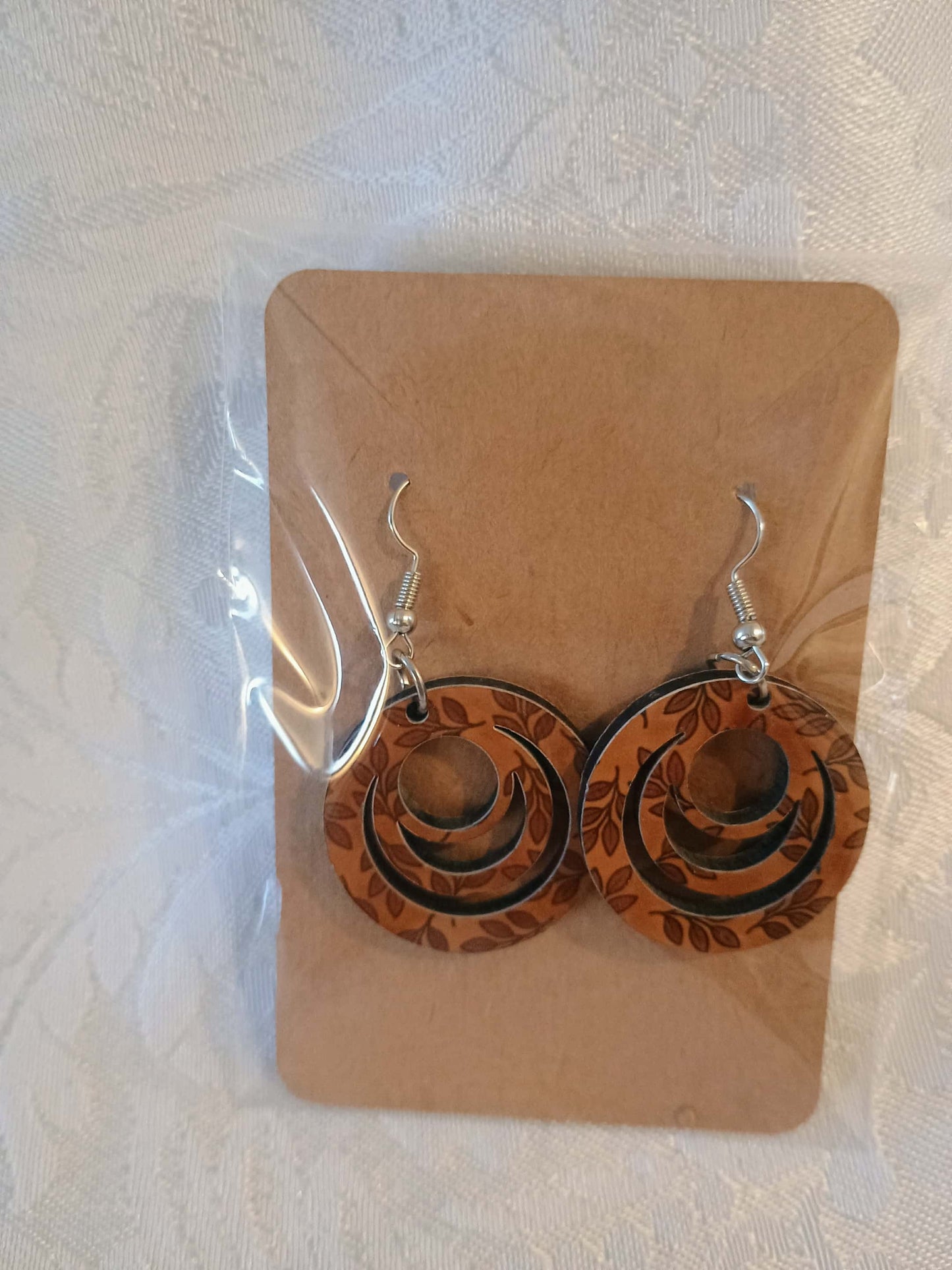 Earrings small~brown with leaves